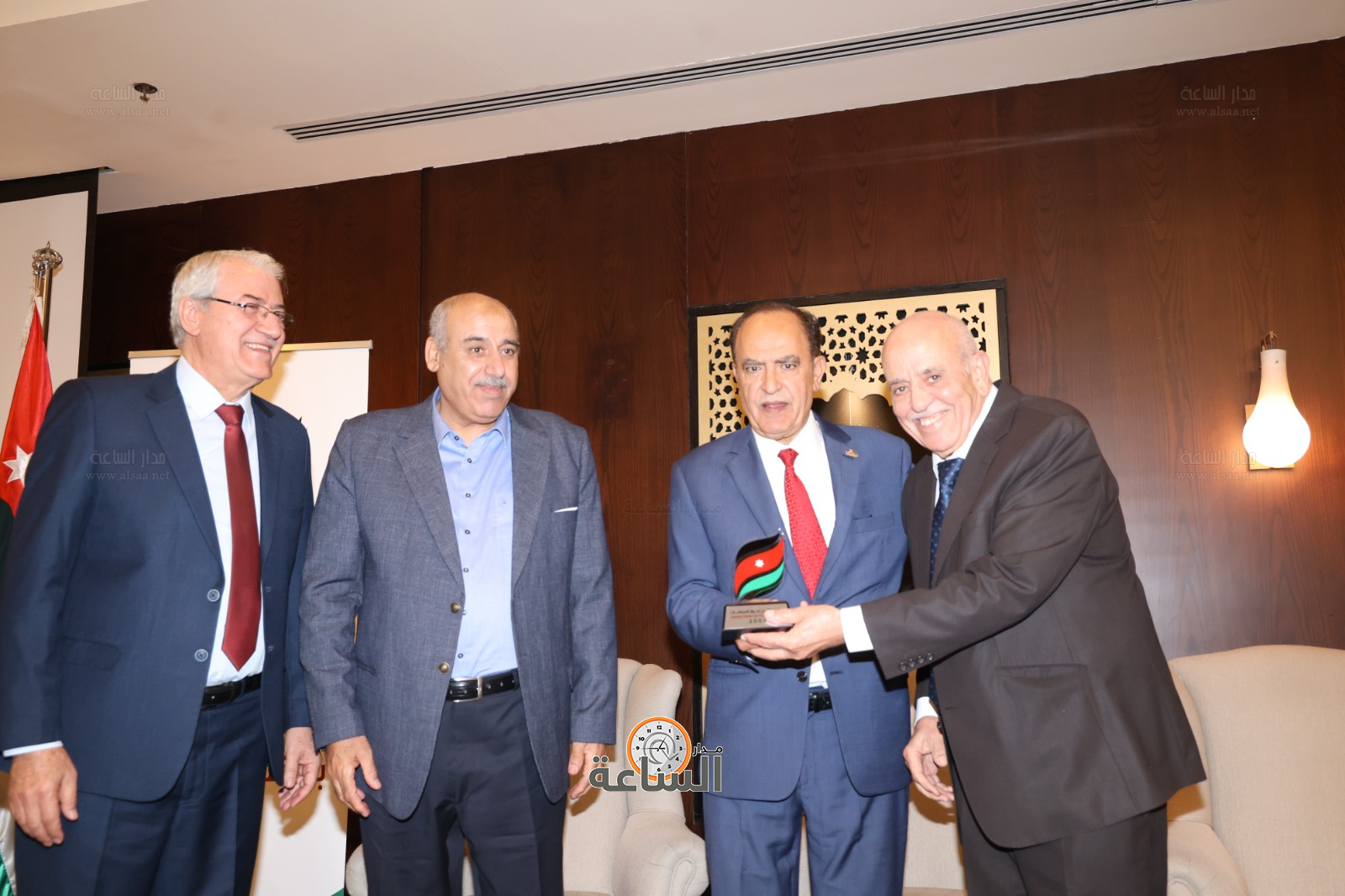 Madar Al-Saa Images 0.0034543657118933924