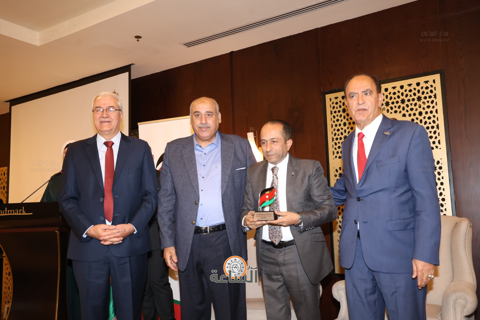 Madar Al-Saa Images 0.8372064520332938