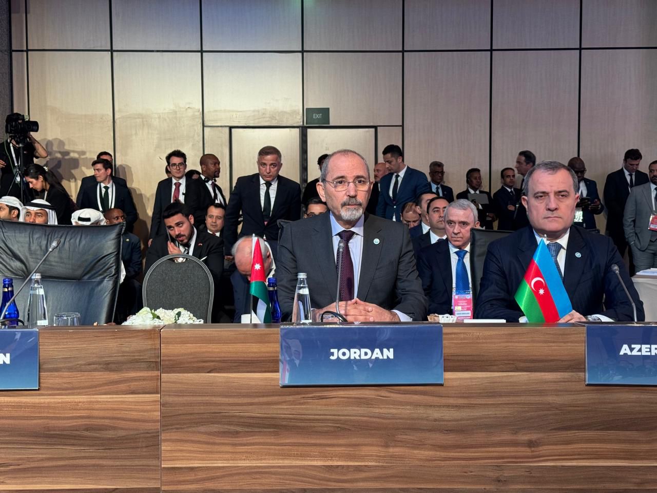 Madar Al-Saa Images 0.9470597774719837