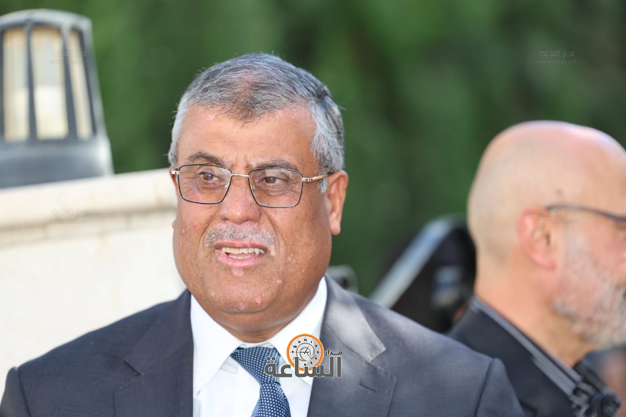 Madar Al-Saa Images 0.7095113662951819