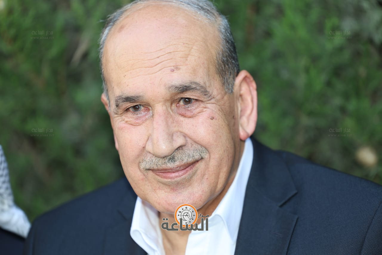 Madar Al-Saa Images 0.37698621722316505