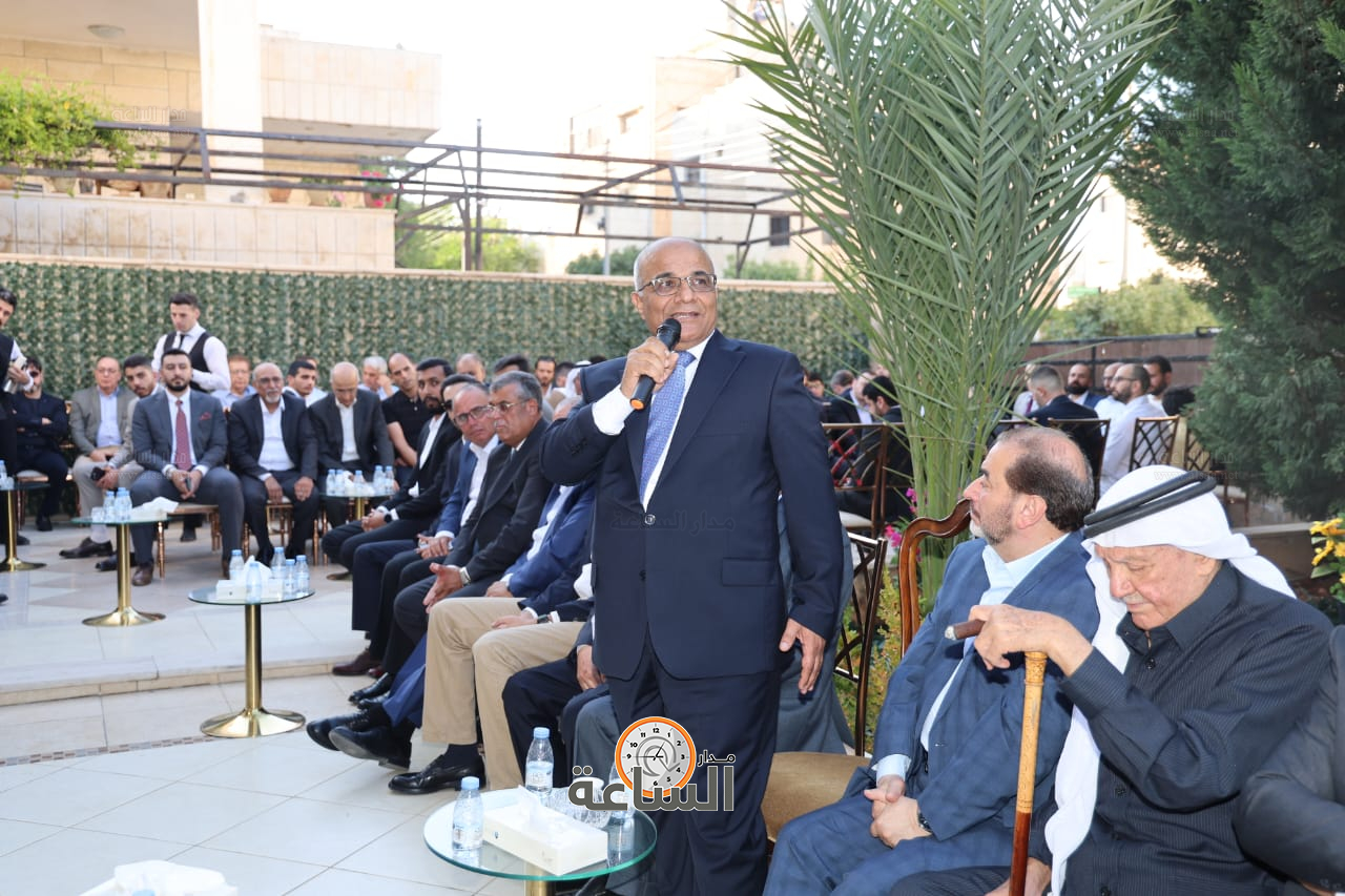 Madar Al-Saa Images 0.7146693741465358