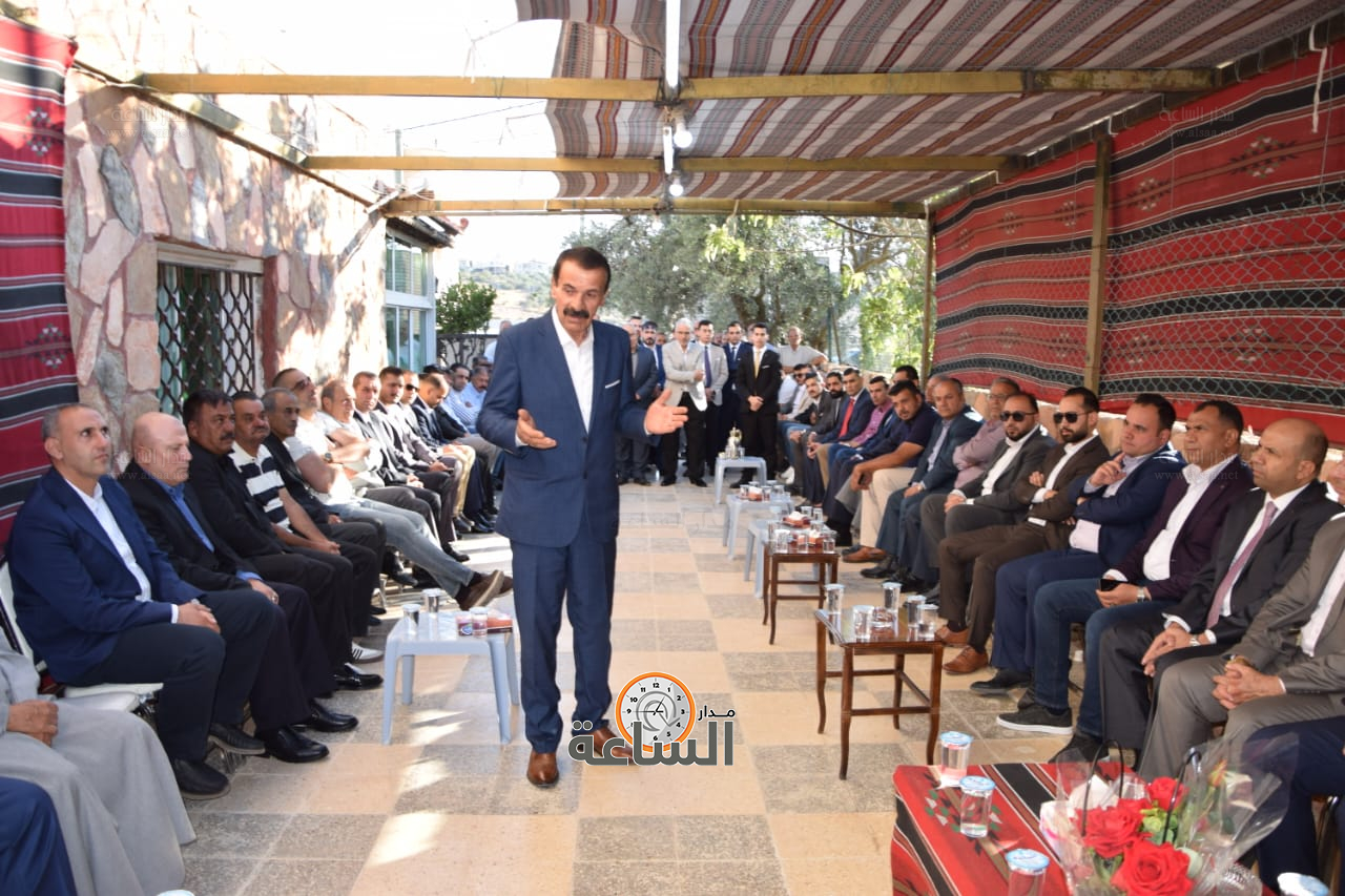 Madar Al-Saa Images 0.8377758742382838