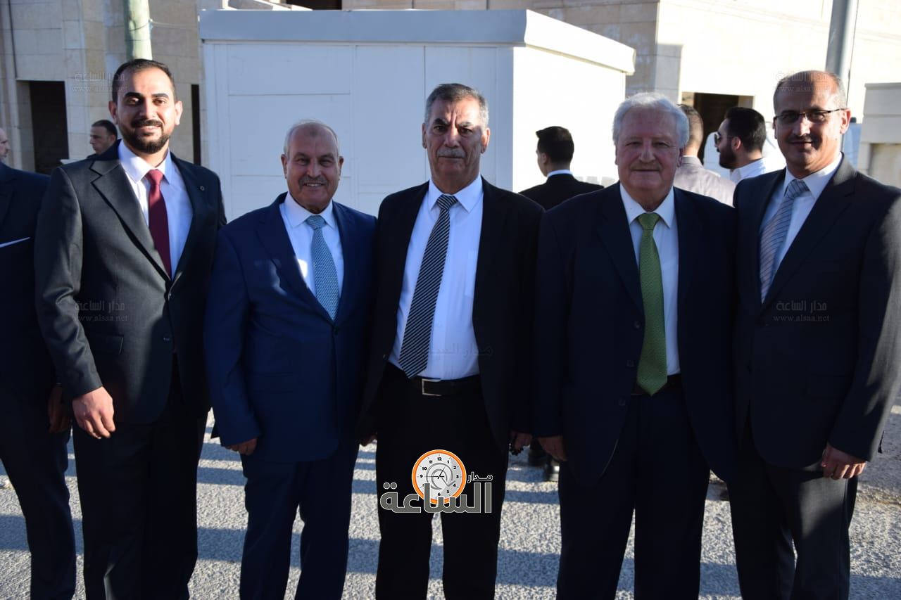 Madar Al-Saa Images 0.37784391761771785