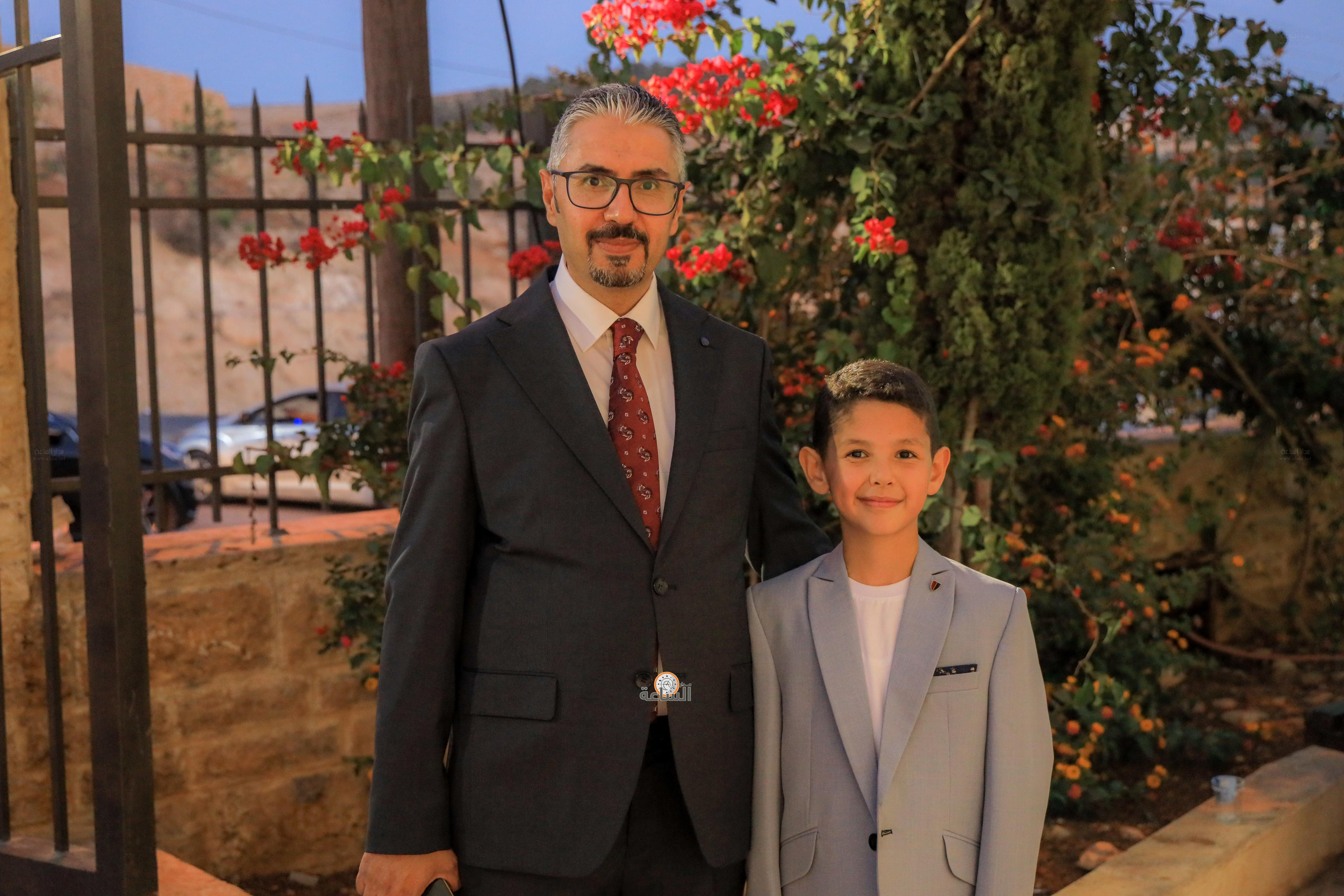 Madar Al-Saa Images 0.6573126770916728