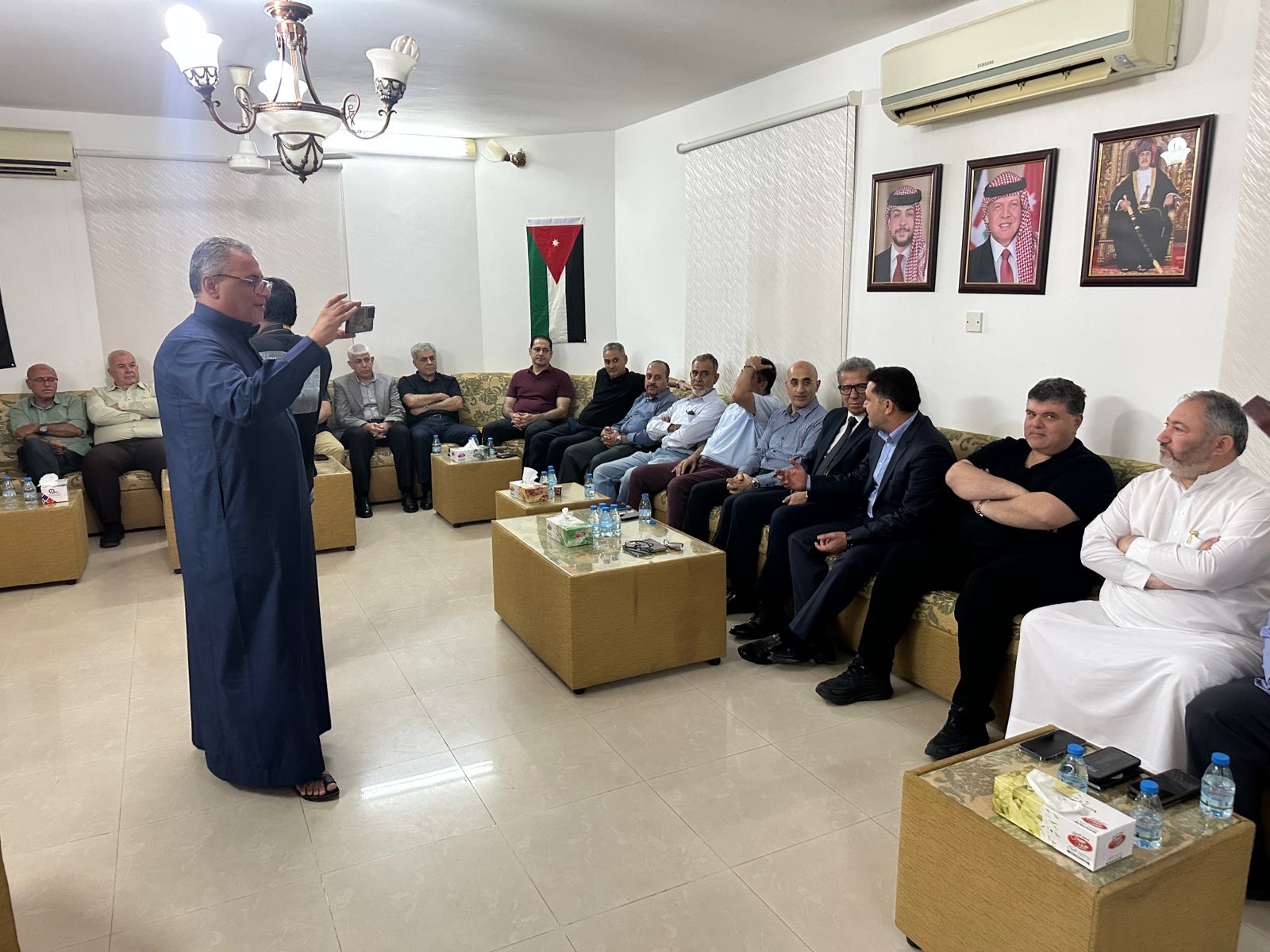 Madar Al-Saa Images 0.18783777635717014