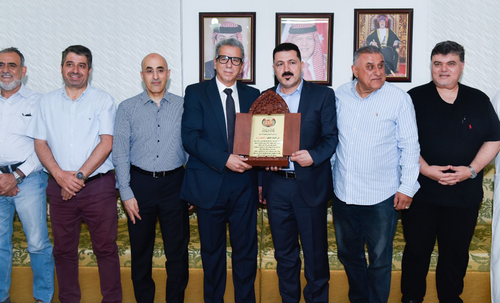 Madar Al-Saa Images 0.694530697370682