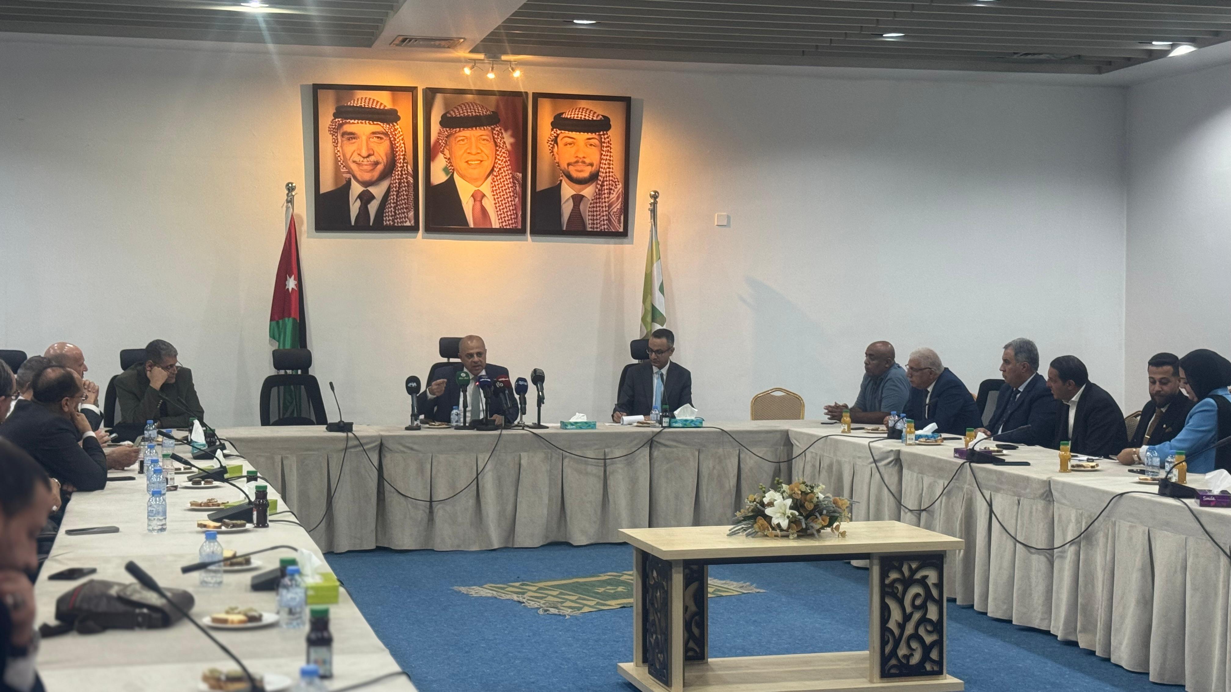 Madar Al-Saa Images 0.3412623314110472