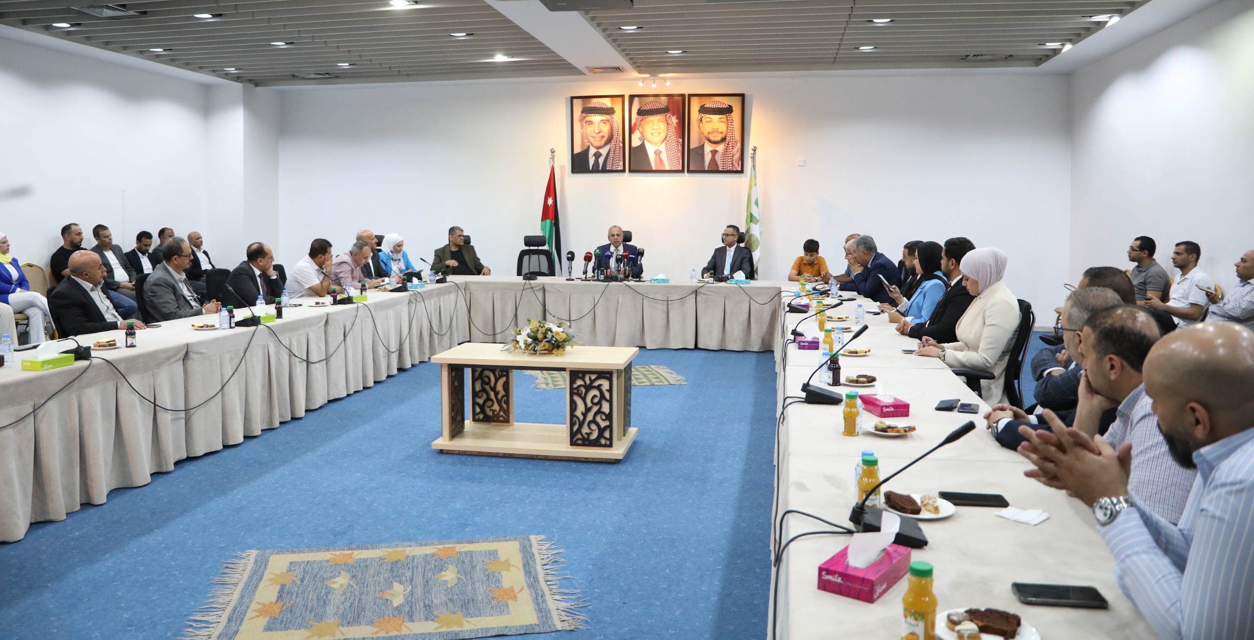 Madar Al-Saa Images 0.49357300146591787