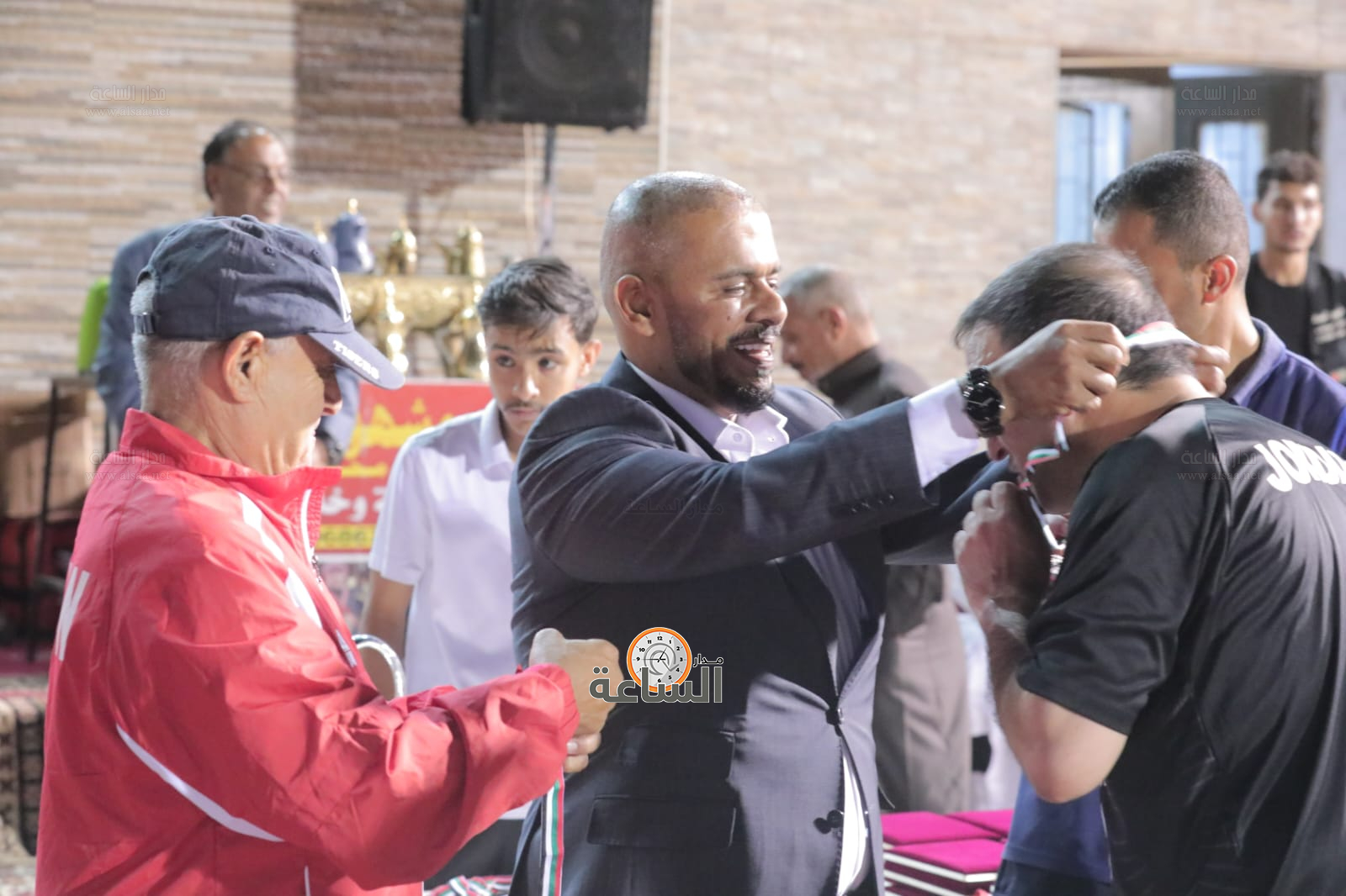 Madar Al-Saa Images 0.8085348467909036