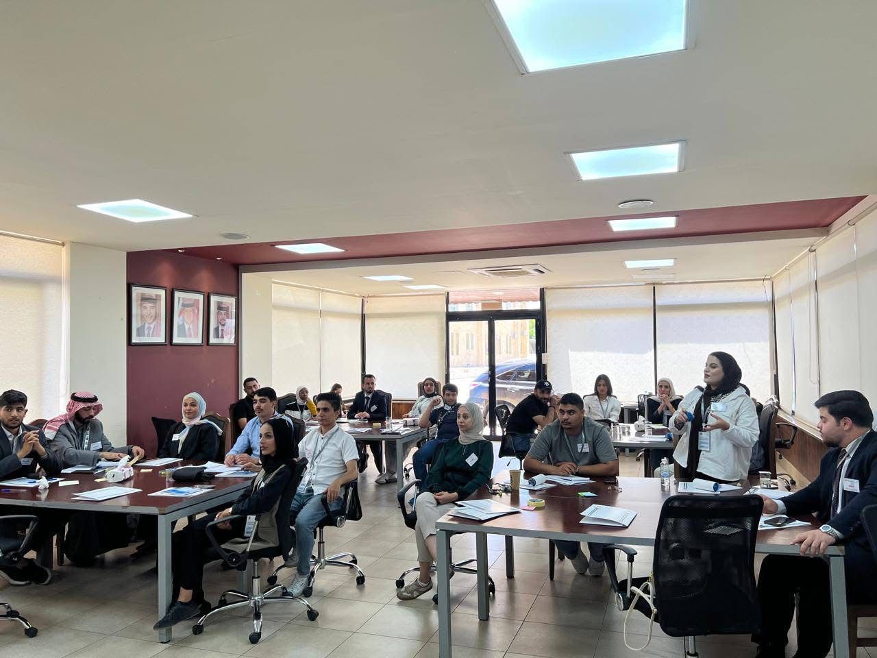 Madar Al-Saa Images 0.4469387567077119