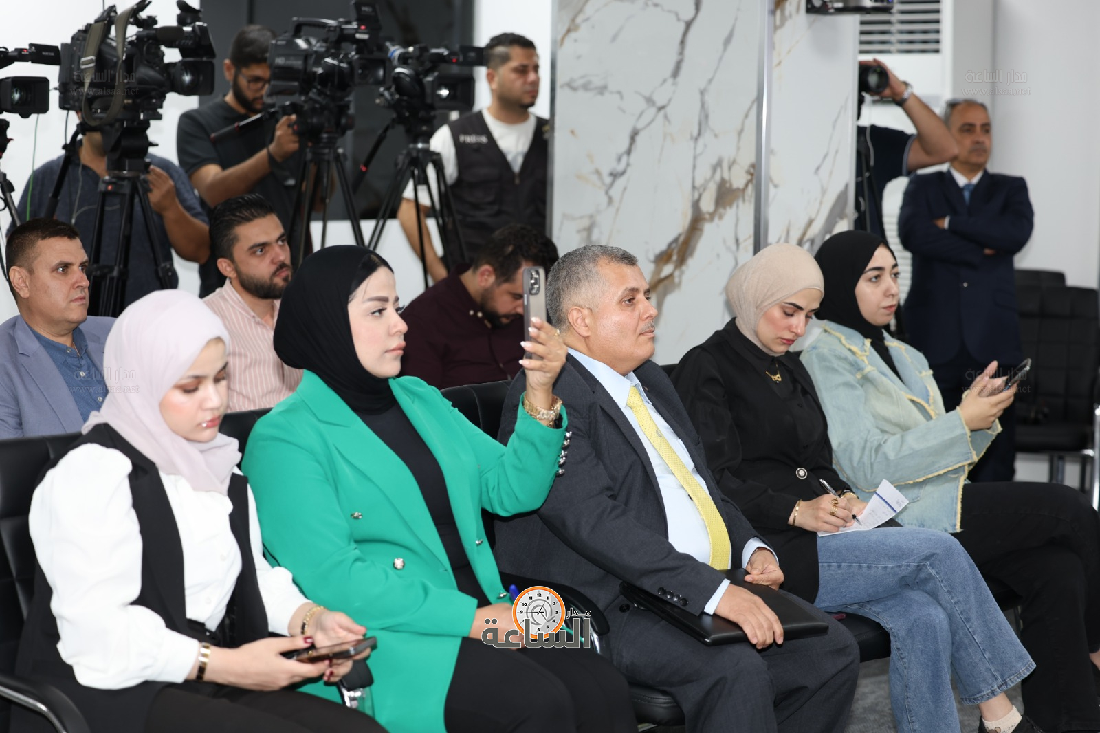 Madar Al-Saa Images 0.03837129528314909