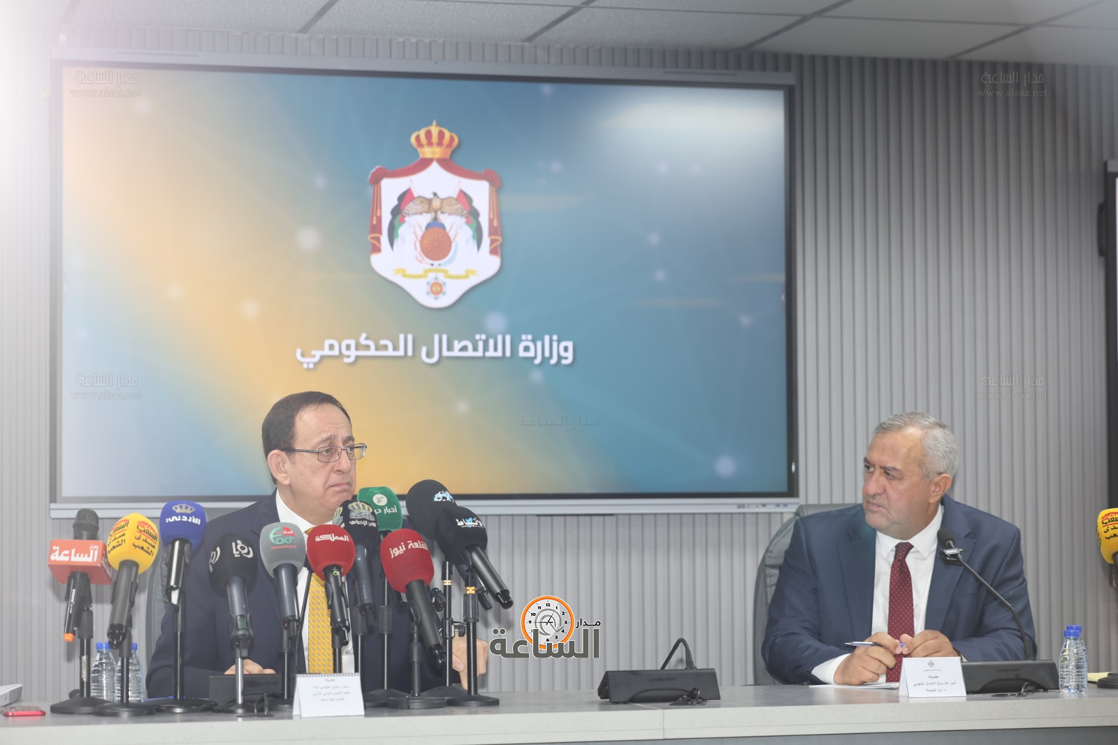 Madar Al-Saa Images 0.026379488358336367