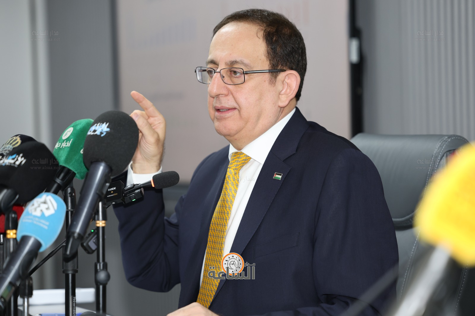 Madar Al-Saa Images 0.8004103683690607