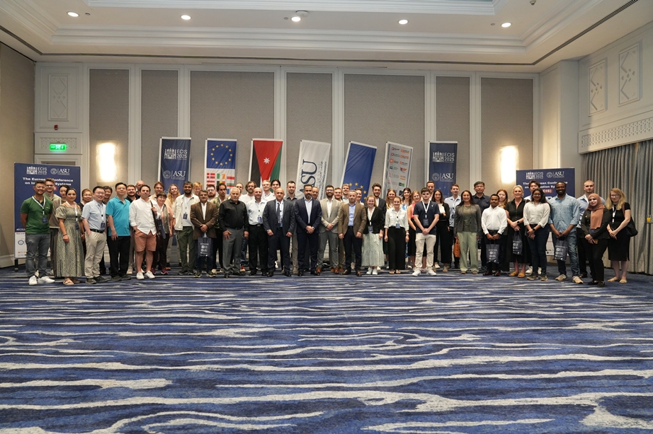 Madar Al-Saa Images 0.879990249455799