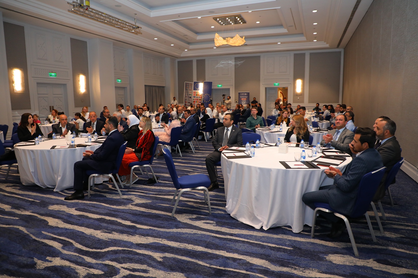 Madar Al-Saa Images 0.6626985663972729