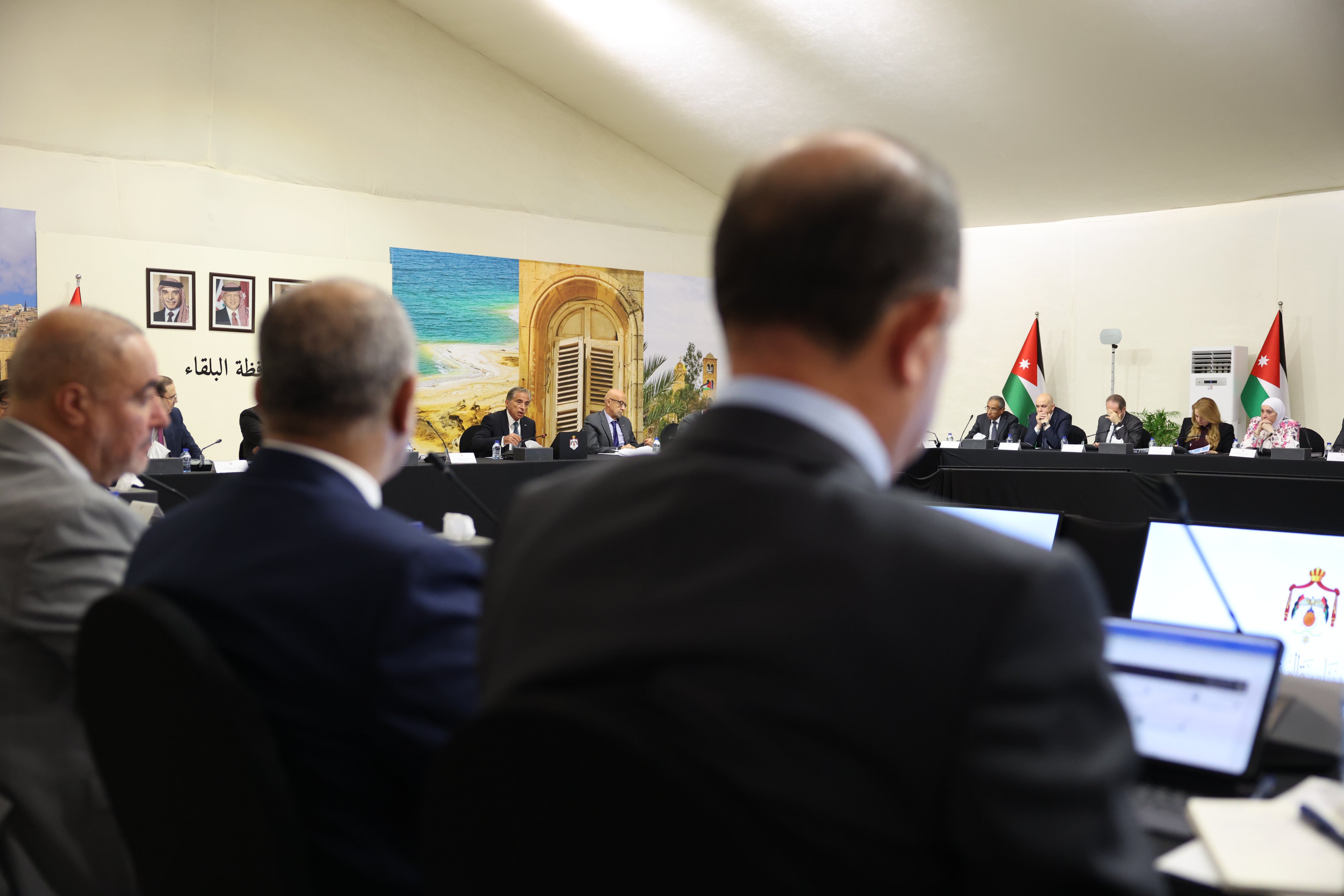 Madar Al-Saa Images 0.01674424748438119