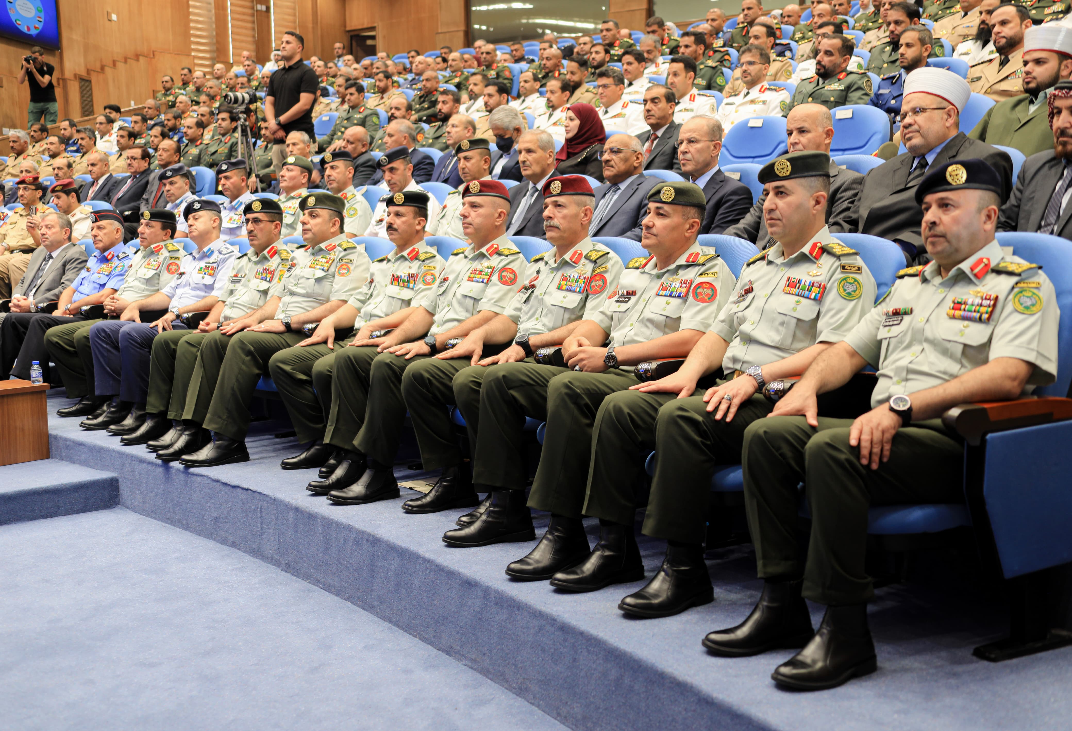 Madar Al-Saa Images 0.42119703528121943