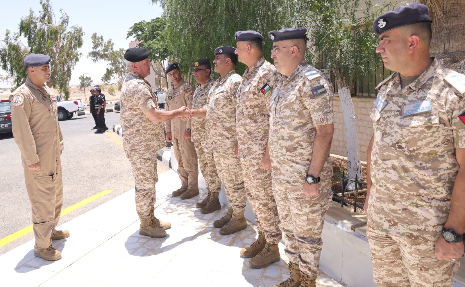 Madar Al-Saa Images 0.8347745565570125