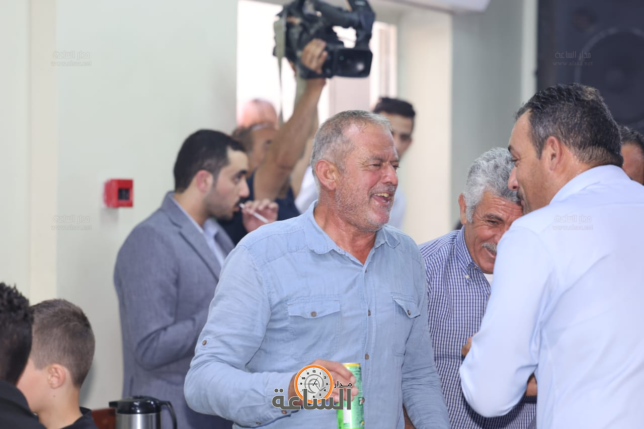 Madar Al-Saa Images 0.8435058385571849