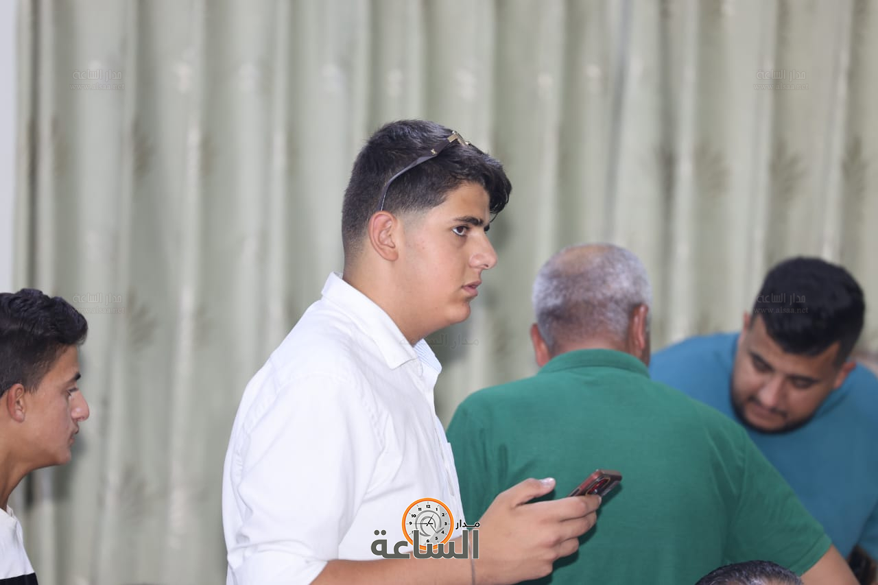 Madar Al-Saa Images 0.3784848458476522