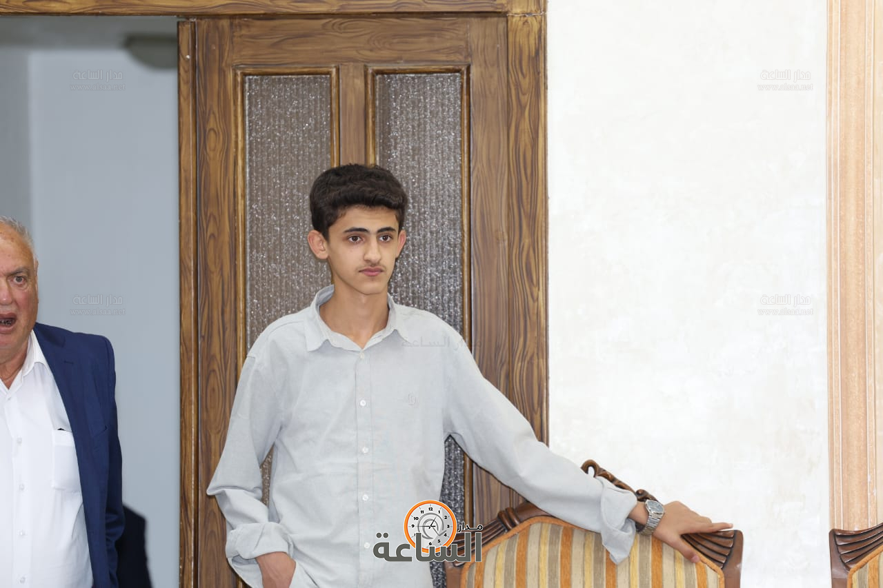 Madar Al-Saa Images 0.7176714693008215