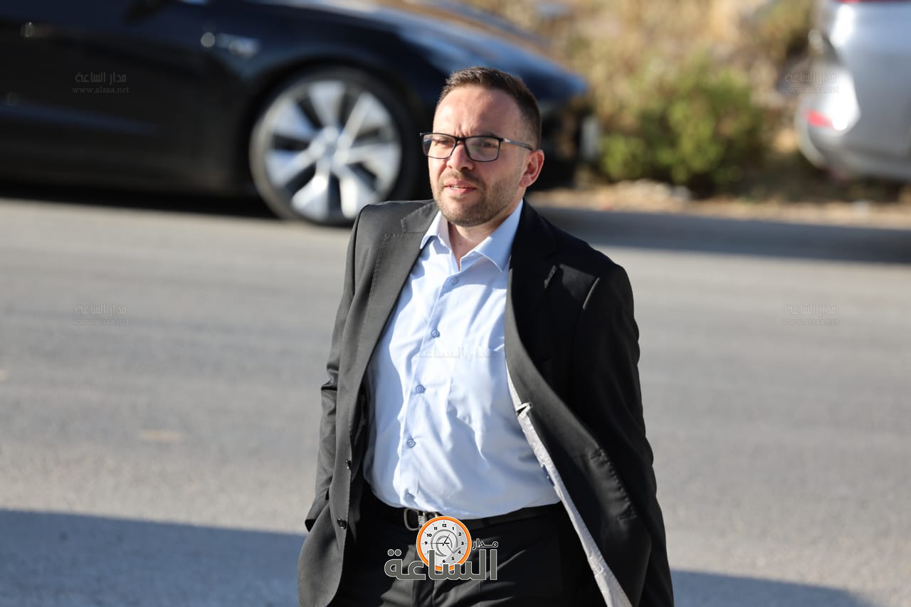 Madar Al-Saa Images 0.9442057578732523