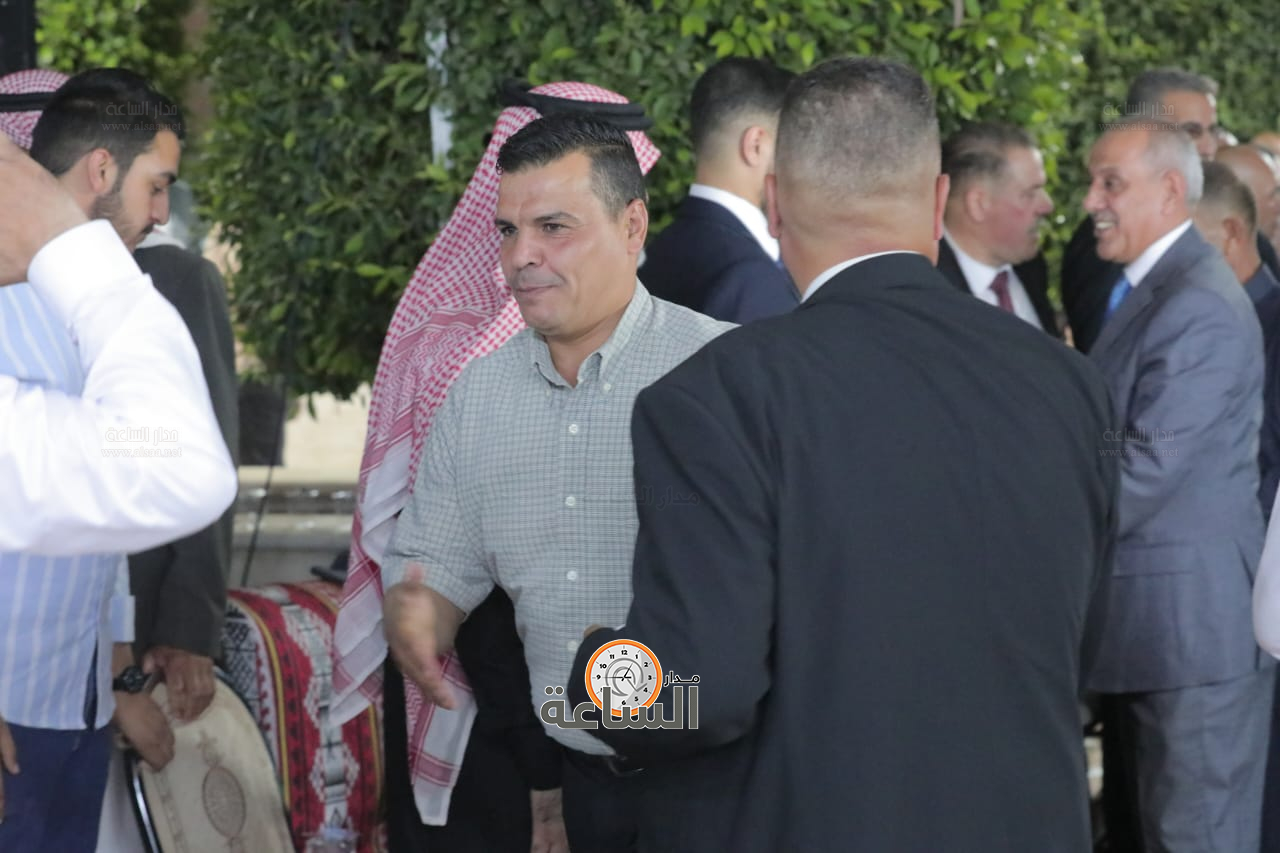 Madar Al-Saa Images 0.9789663026429805