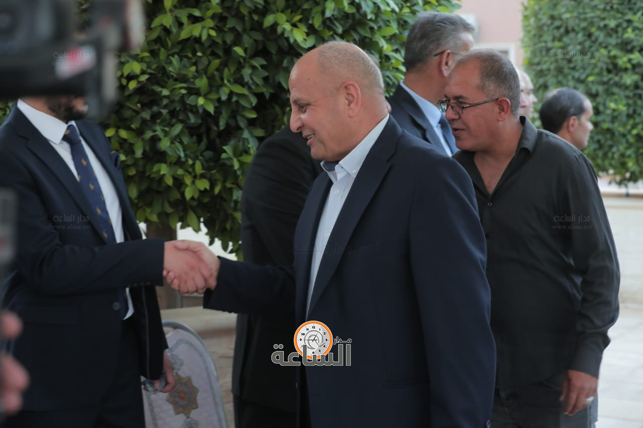 Madar Al-Saa Images 0.5564023233956757