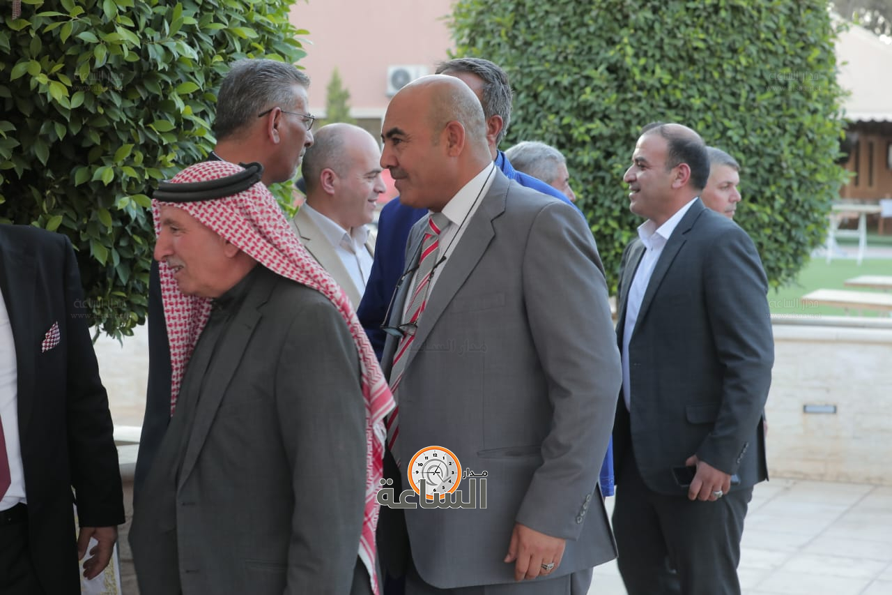 Madar Al-Saa Images 0.6712412664249625