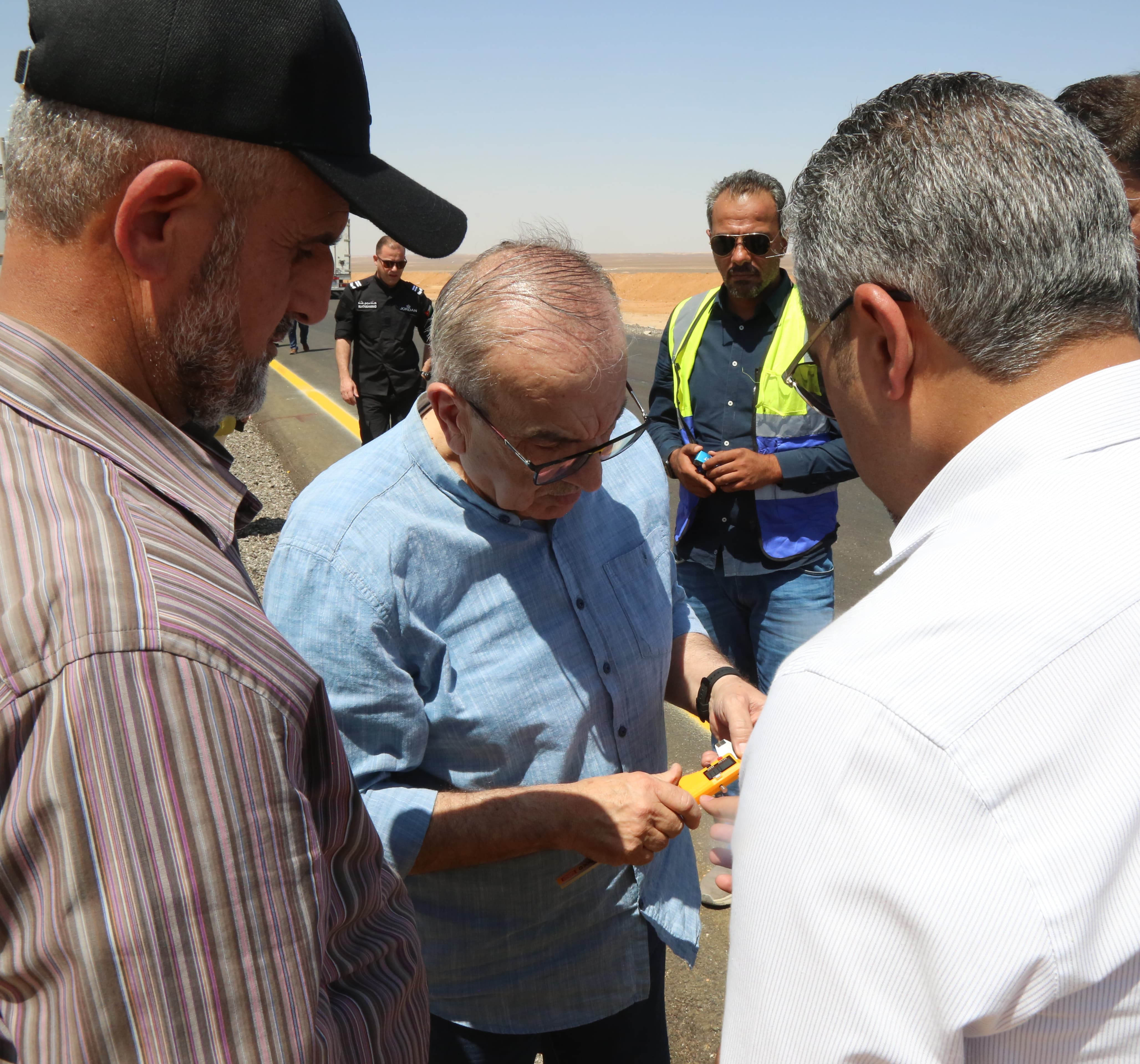 Madar Al-Saa Images 0.8672639882175468