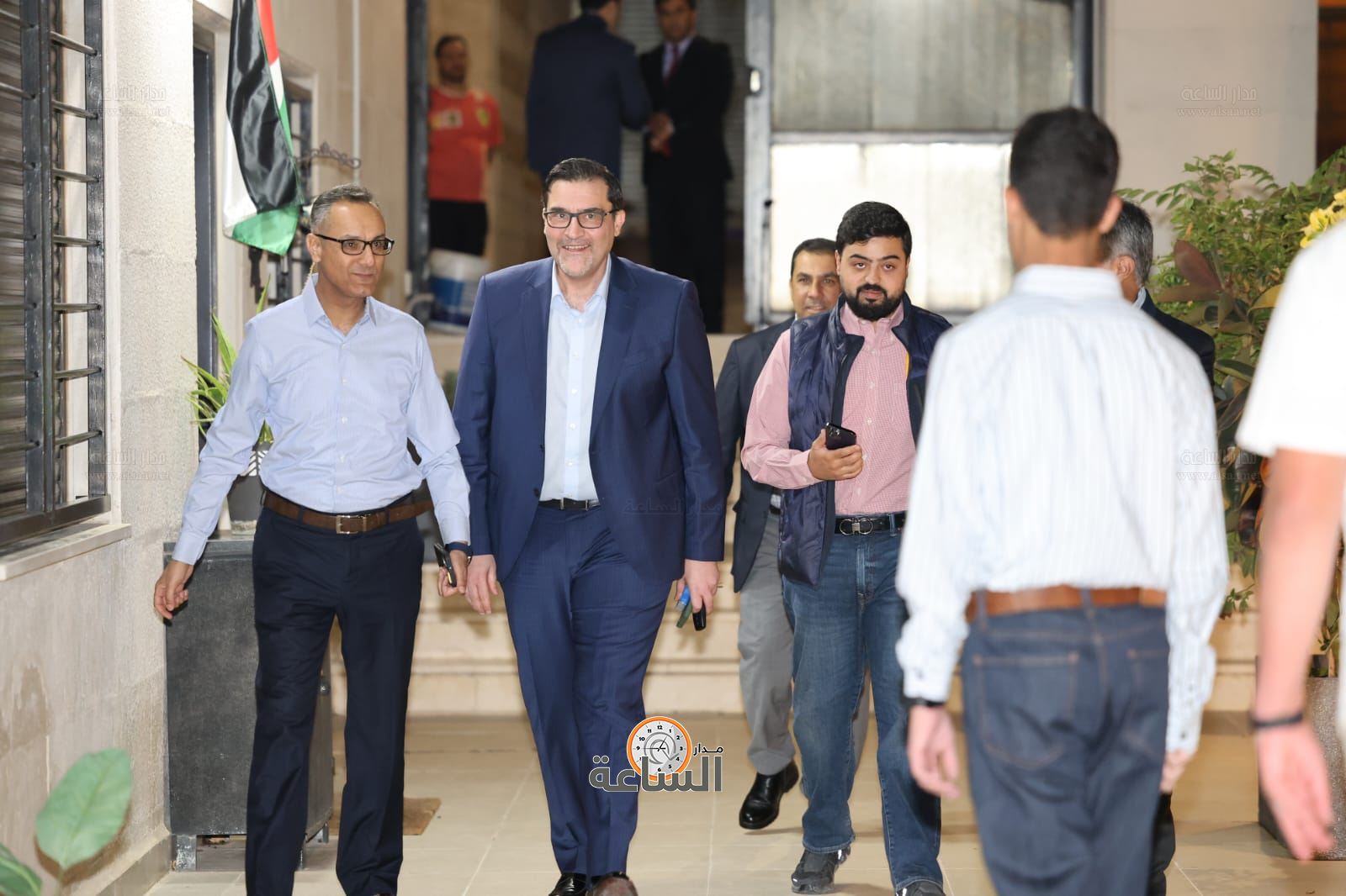 Madar Al-Saa Images 0.9418621677977894