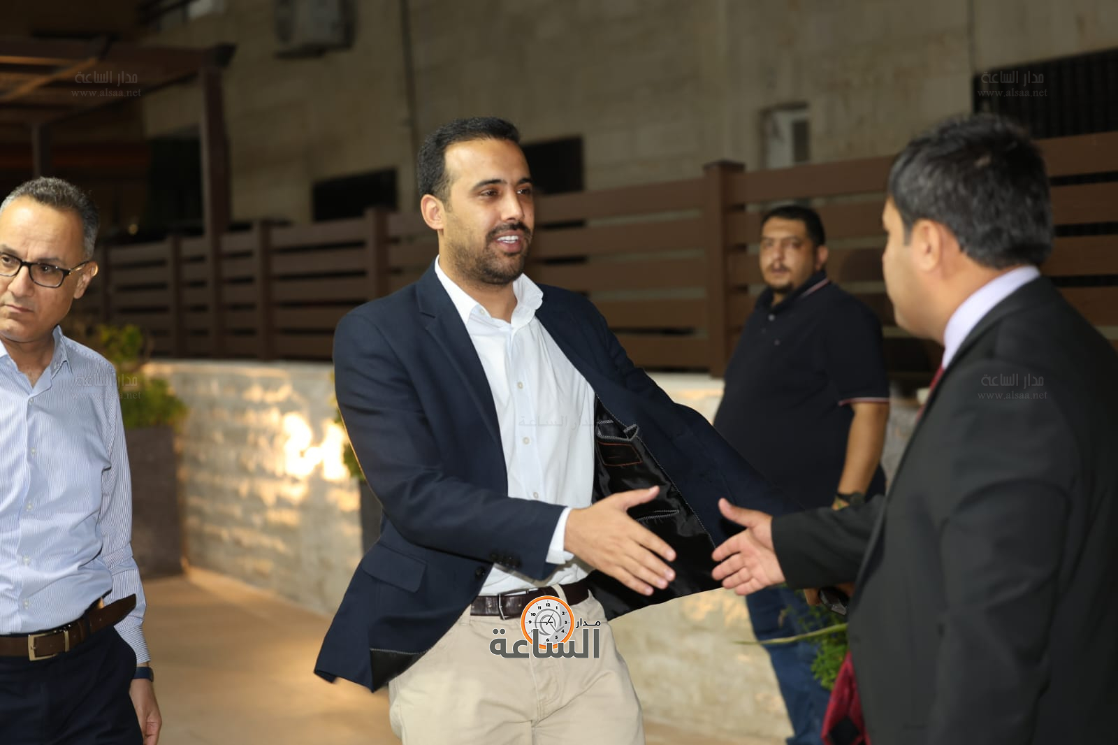 Madar Al-Saa Images 0.6529814830990808