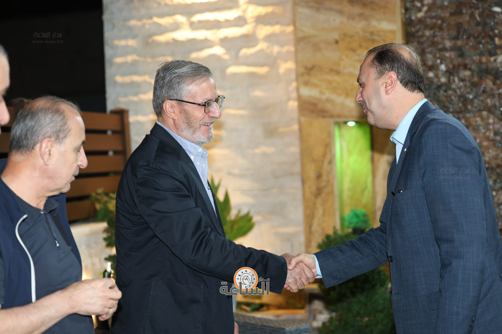 Madar Al-Saa Images 0.7038569574062745