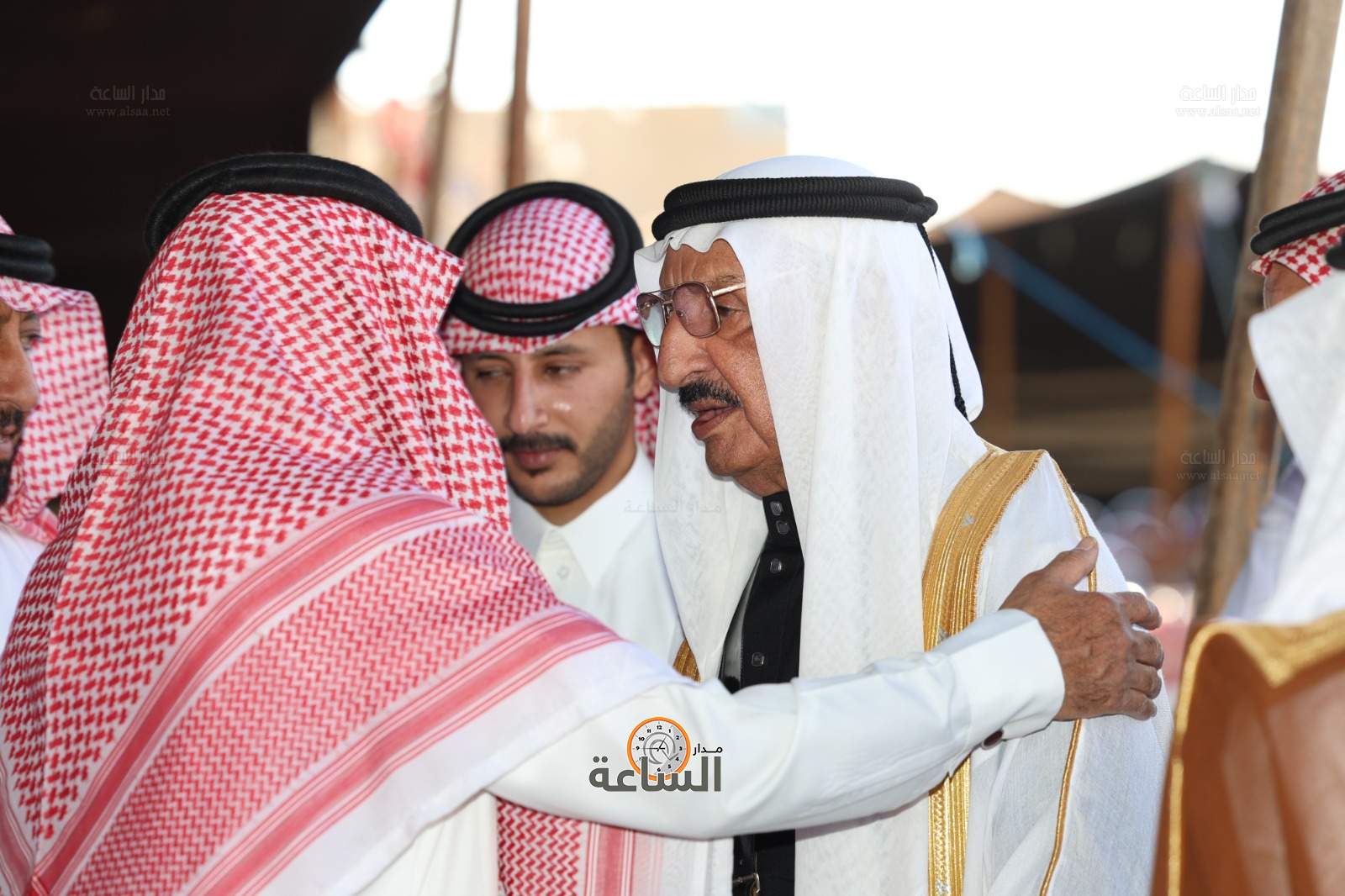 Madar Al-Saa Images 0.04643126120761287