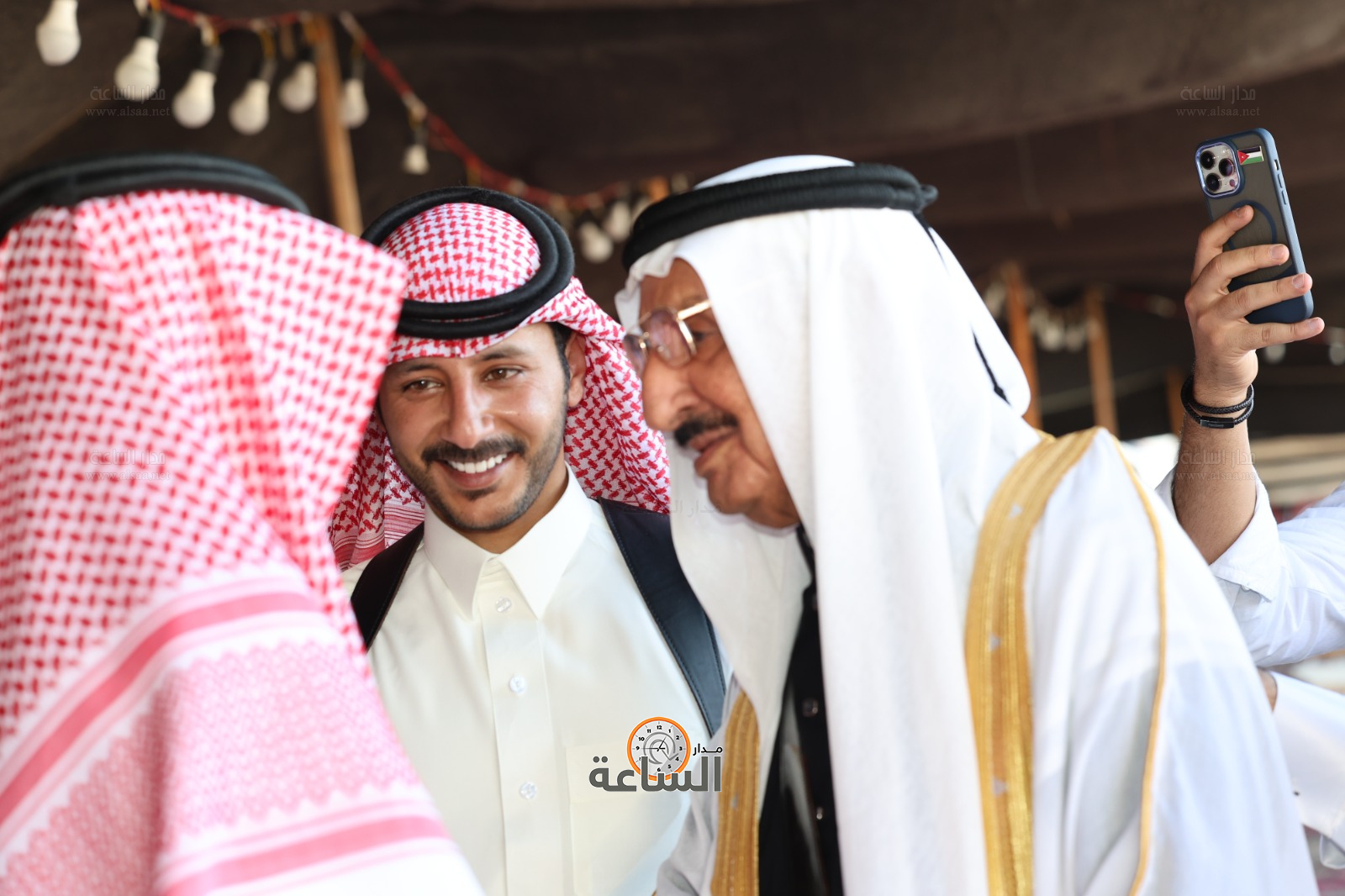 Madar Al-Saa Images 0.9657071894778574