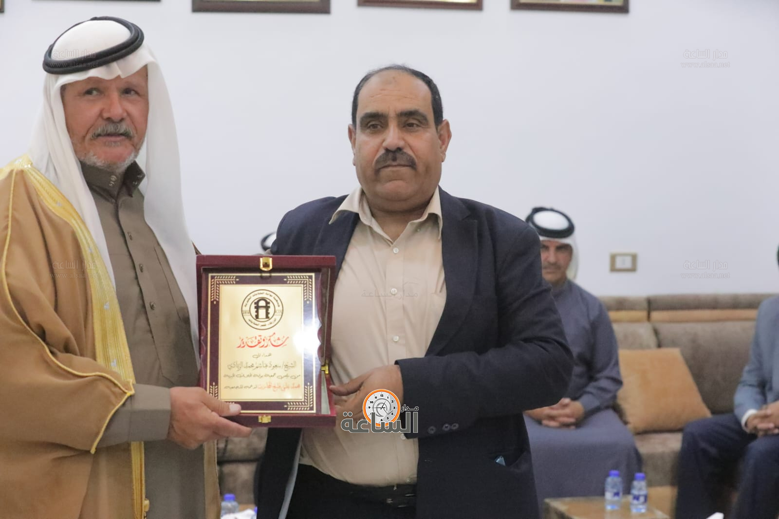 Madar Al-Saa Images 0.32375813417493715