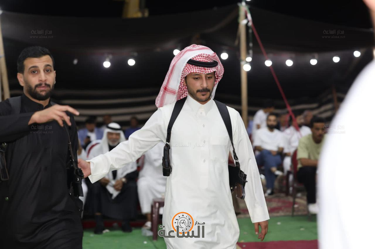 Madar Al-Saa Images 0.6192602449430851