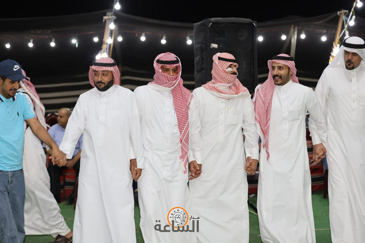 Madar Al-Saa Images 0.7215353779360141