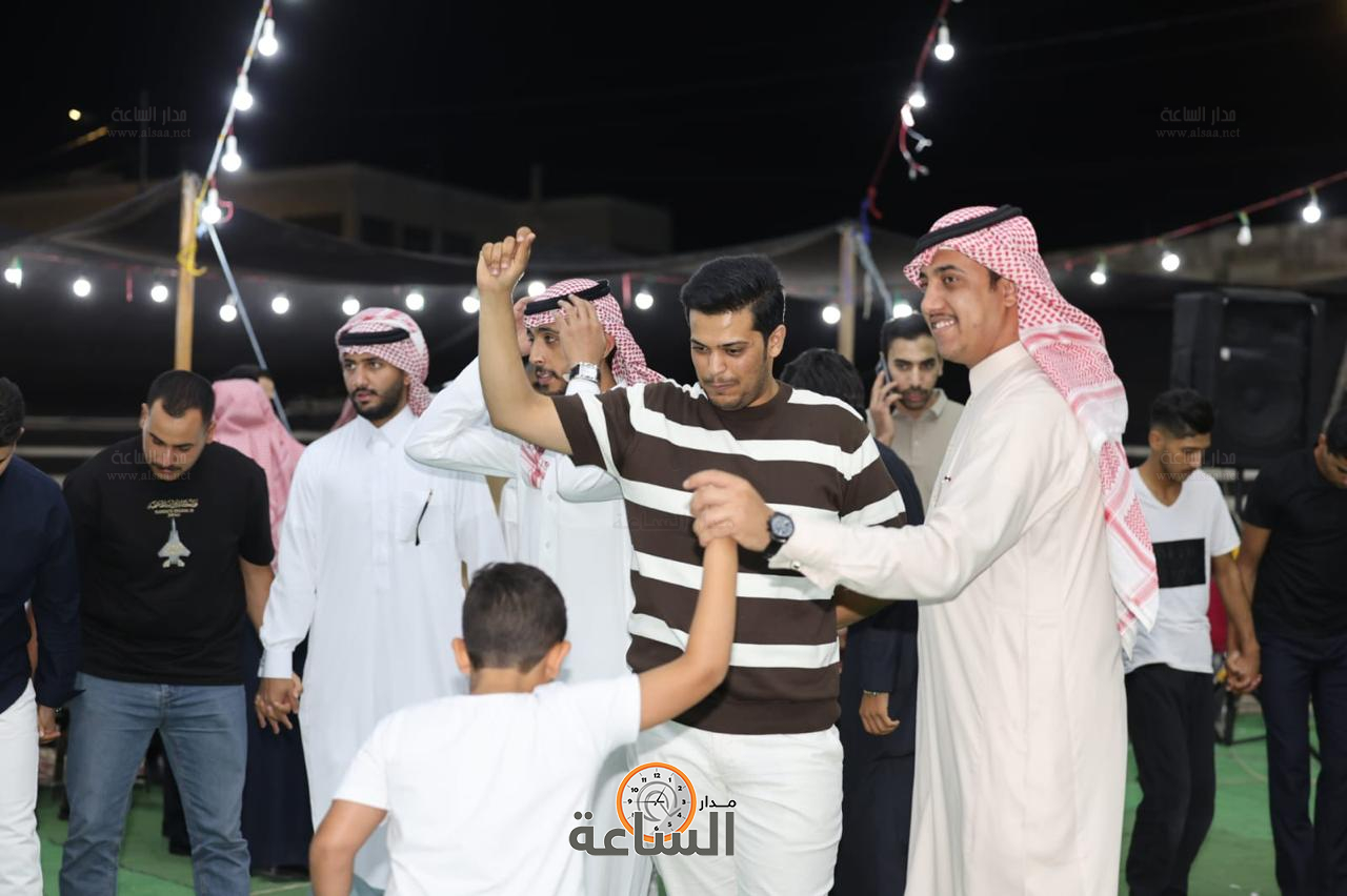 Madar Al-Saa Images 0.33047911536003716