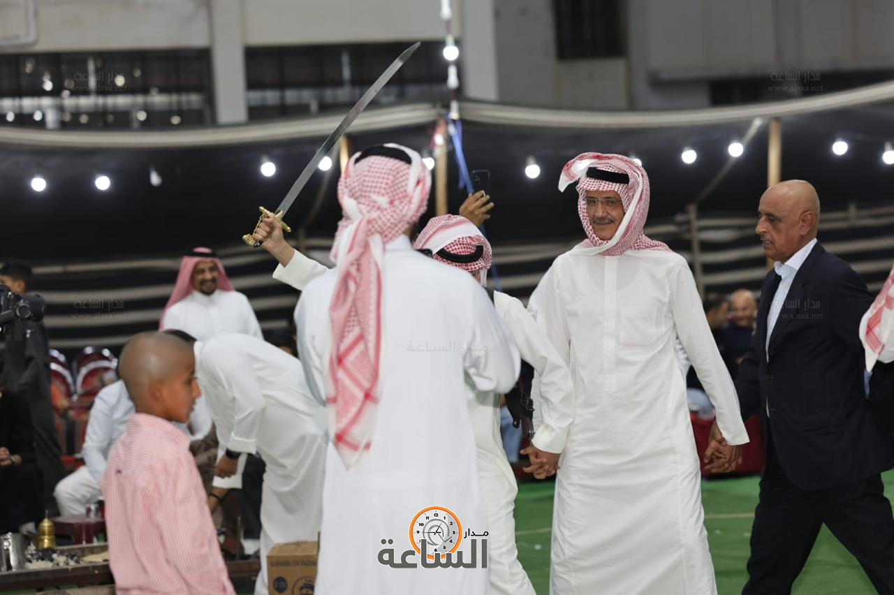 Madar Al-Saa Images 0.8308507687156806