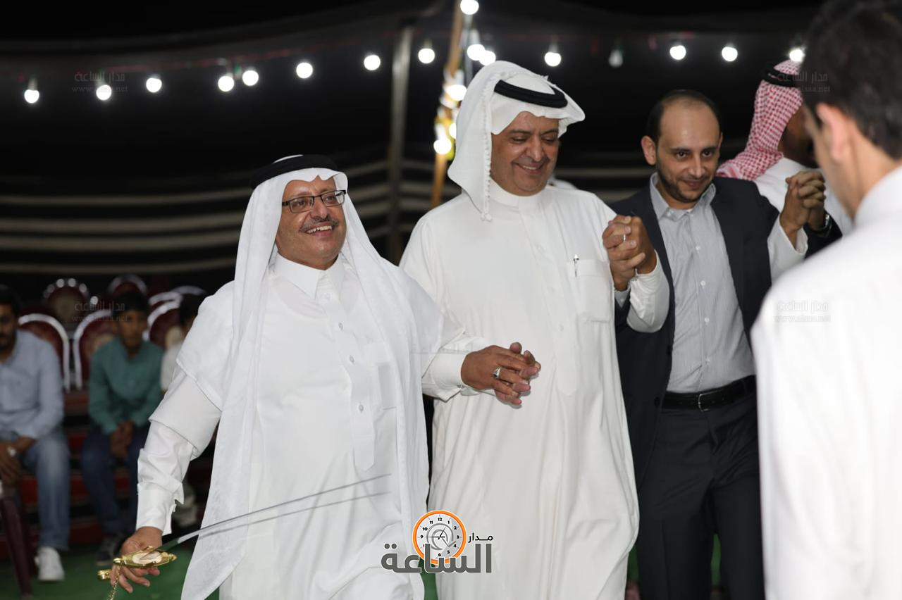 Madar Al-Saa Images 0.41069976677796527