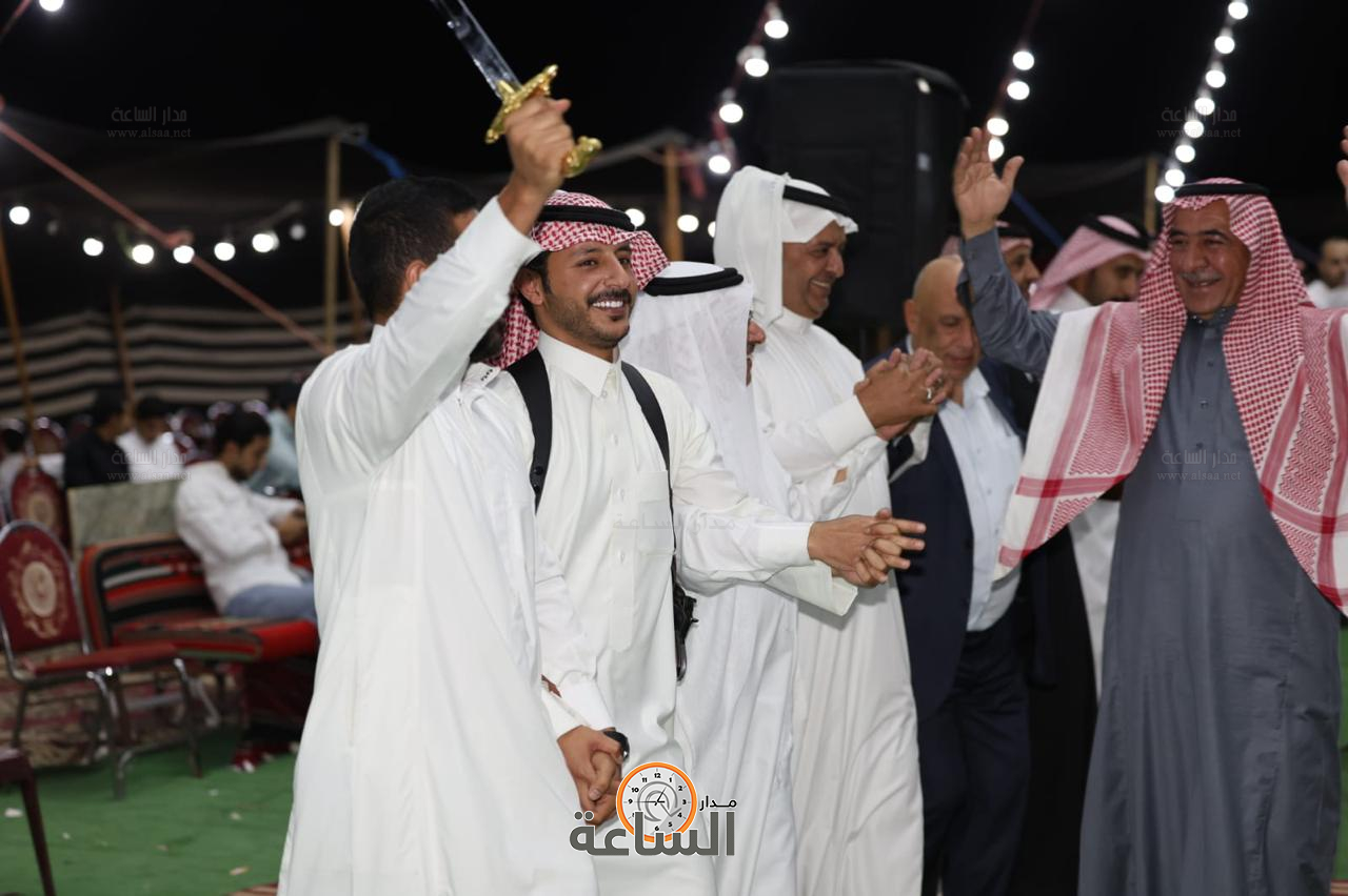 Madar Al-Saa Images 0.22952059299616734