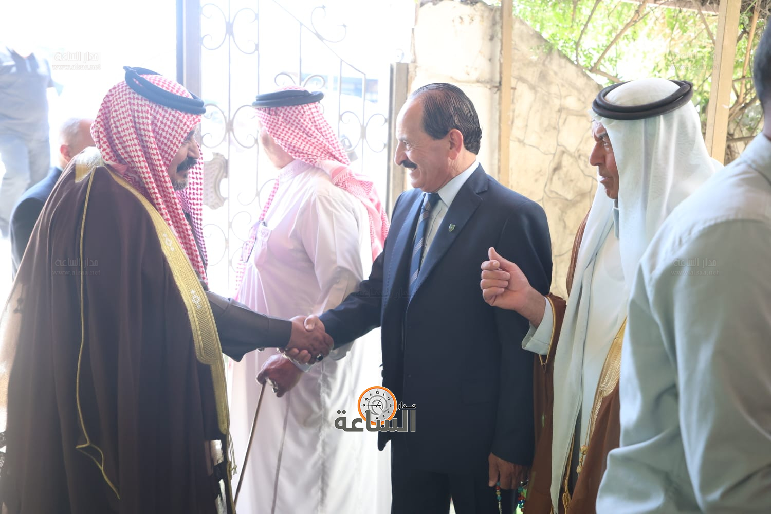 Madar Al-Saa Images 0.5182643059817595