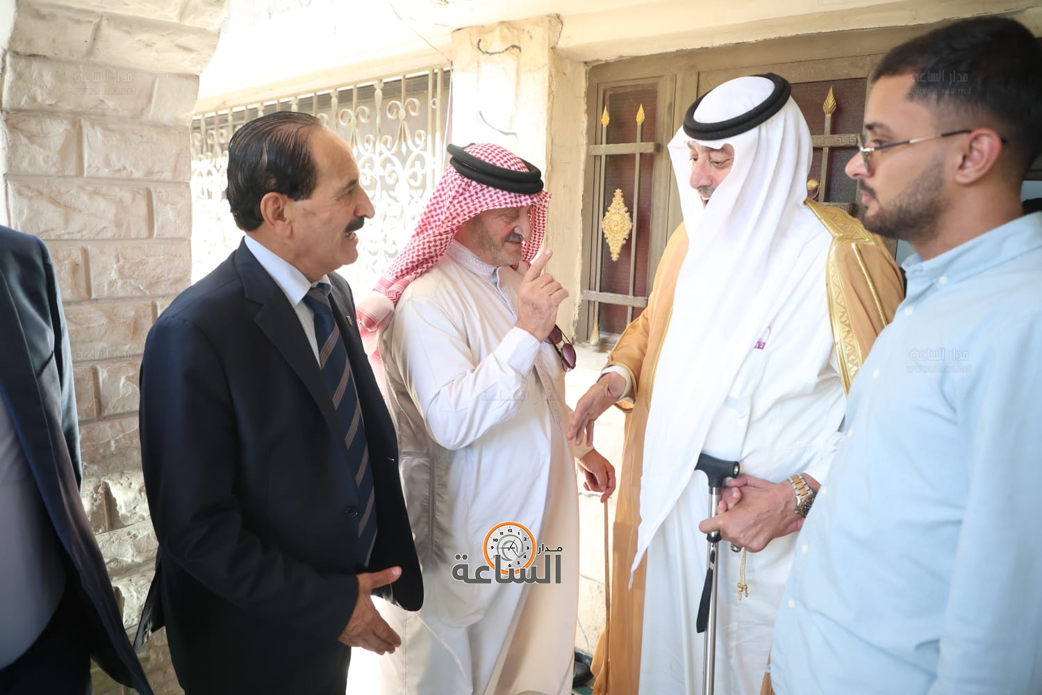 Madar Al-Saa Images 0.4329569863880772