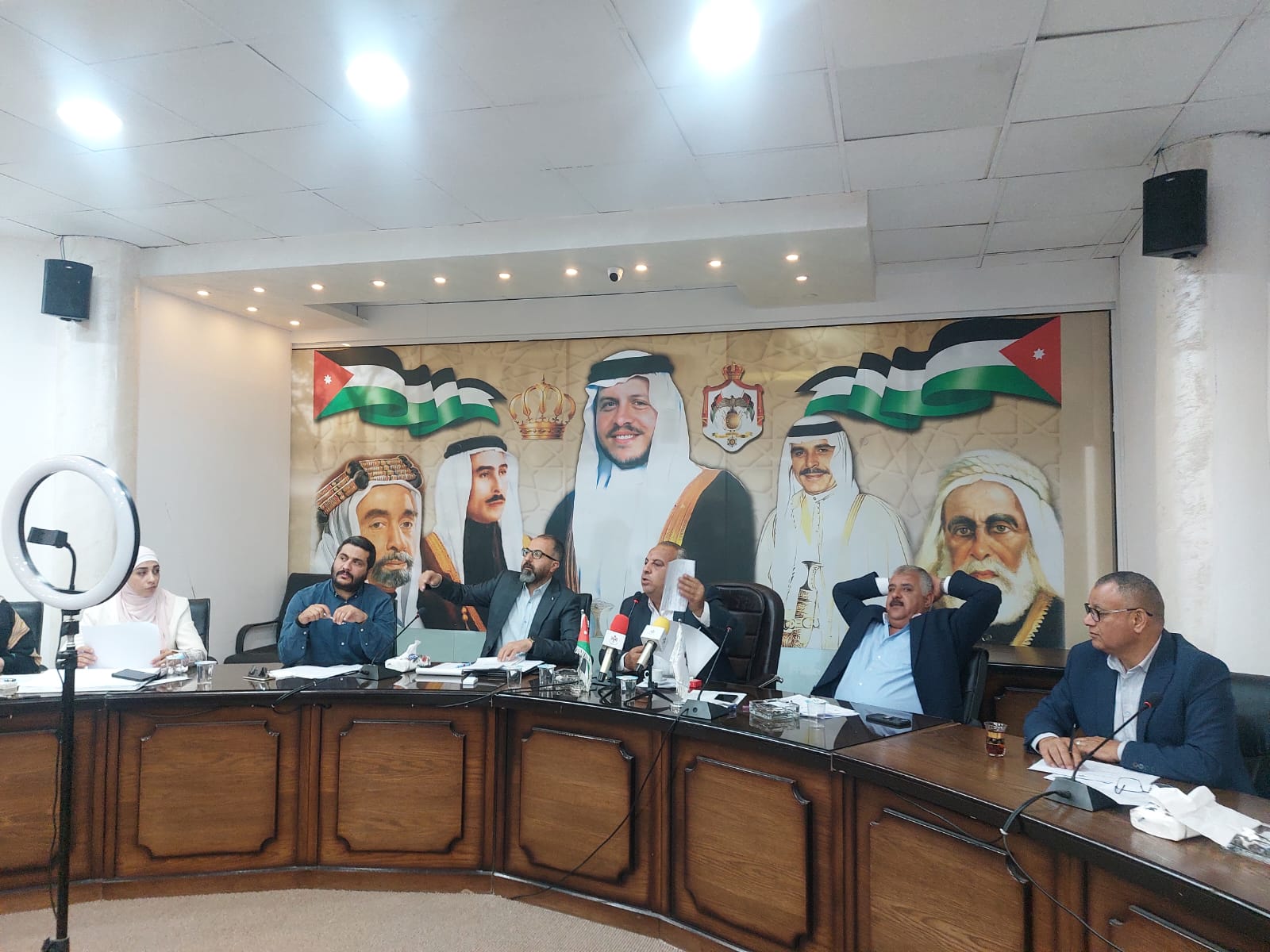 Madar Al-Saa Images 0.6931456671799224