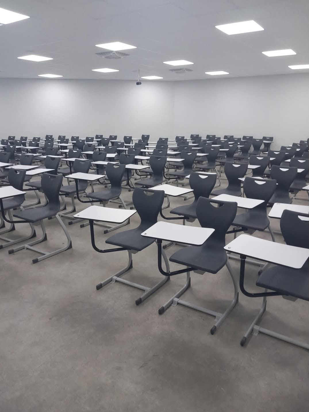 Madar Al-Saa Images 0.8735437621507887