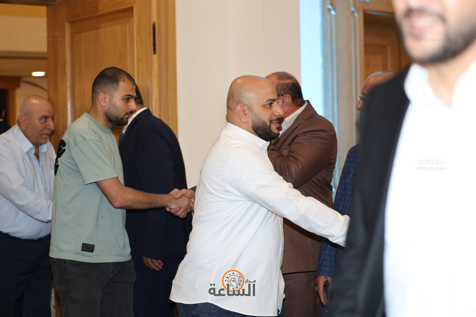 Madar Al-Saa Images 0.42141353477940524