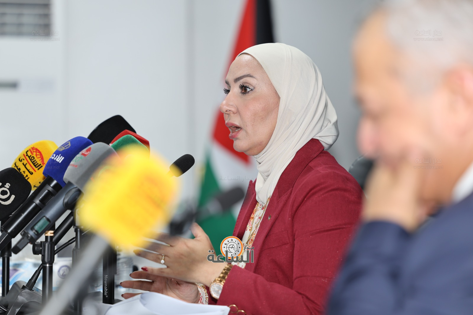 Madar Al-Saa Images 0.8532960067642459