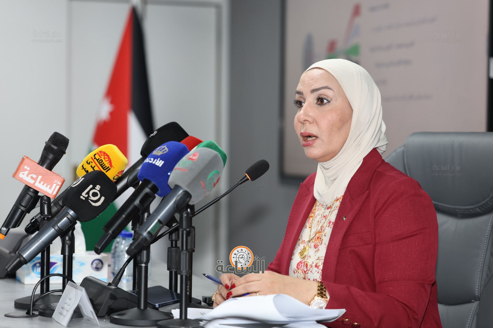 Madar Al-Saa Images 0.8570609852308212